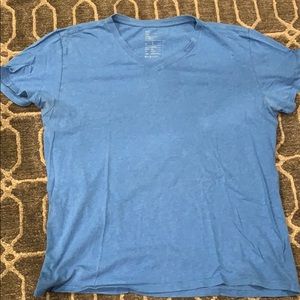 Men’s Gap blue VNeck tshirt size large
